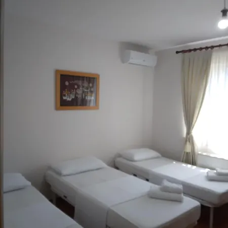 Tahiri 2 Apartman Golem